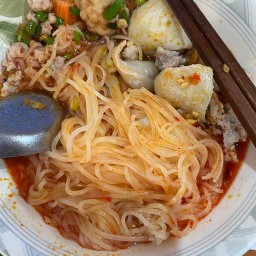 บ้านเตี๋ยวกะแฟย้อนยุค