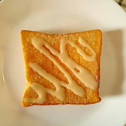 ปังนม + น้ำตาล