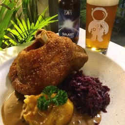 SCHWEINSHAXE GERMAN STYLE PORK KNUCKLE ขาหมูเยอรมันทอด