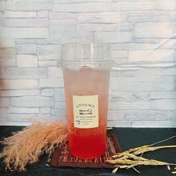 สตอเบอร์รี่อิตาเลี่ยนโซดา