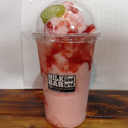 สตรอว์เบอร์รี่นมสดปั่น