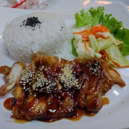 ข้าวไก่ย่าง ข้าวไก่เทอริยากิ ข้าวยำไก่ย่าง ซอยเปี่ยมเจริญ