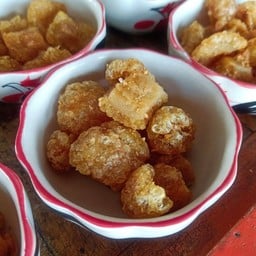 กากหมูเจียว