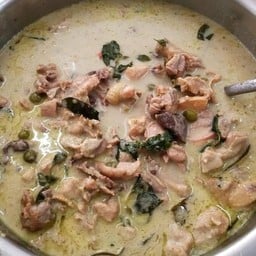 แกงเขียวหวานไก่บ้าน