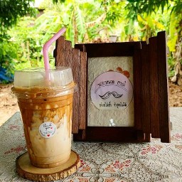 นมหมีปั่นและชานมไข่มุก byนายหนวดคาเฟ่