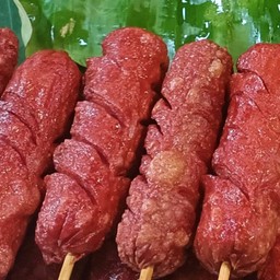 ลูกชิ้นใส้กรอกไก่อร่อย