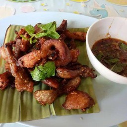 หมูทอดแดดเดียว+น้ำจิ้มแจ่ว