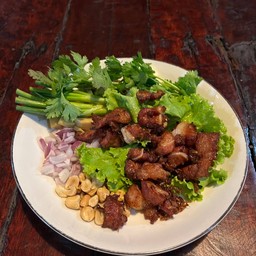 แหนมซี่โครงหมูทอด