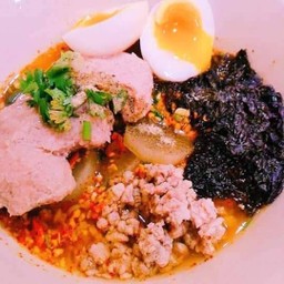 ก๋วยเตี๋ยวต้มยำหมูเด้งสาหร่าย
