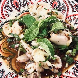 ลาบ ปลาหมึก