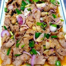 น้ำตกหมู