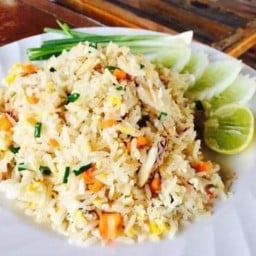 ขาหมูเยาวราชอาหารตามสั่ง หน้า มฟล ท่าสุด