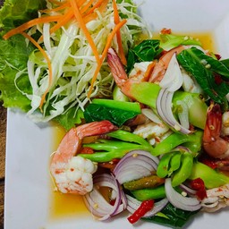 ยำคะน้ากุ้งสด