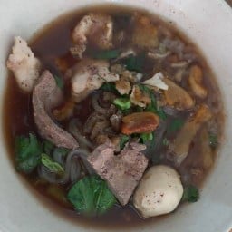 ก๋วยเตี๋ยวเรือ-ข้าวราดแกง-ตามสั่ง ลำเว้ยเฮ้ย แพร่