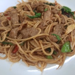 สปาเก็ตตี้ขี้เมาหมูย่าง