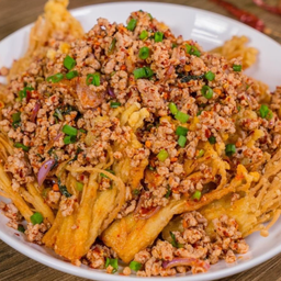 ลาบเห็ดกรอบ MiYa (แนะนำ)