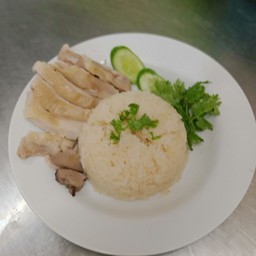 พี่แขกอาหารมุสลิม (ข้าวหมกไก่ ข้าวมันไก่ ก๋วยเตี๋ยวเนื้อ) กระทรวงอุตสหกรรม