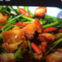 ข้าว+ผัดผักบุ้งหมูกรอบ