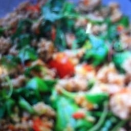 ข้าว  กระเพราหมูสับ + หมูยอทอด
