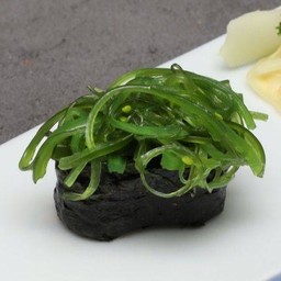 ยำสาหร่าย Hiyashi Wakame