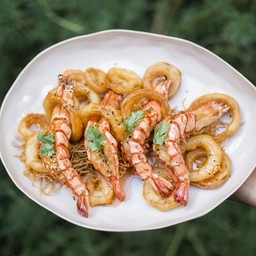 กุ้งโต้คลื่น