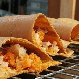 ขนมเบื้องใส่ไข่ ไส้หวาน   7ชิ้น