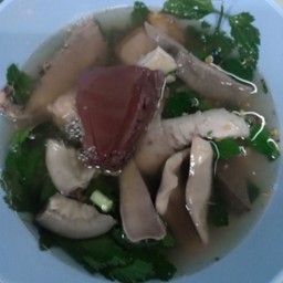 ต้มเลือดหมู(ทุกอย่าง)+หมูกรอบ1ขีด+ข้าวเปล่า1