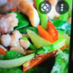 คะน้าไก่กรอบ (กับข้าว)