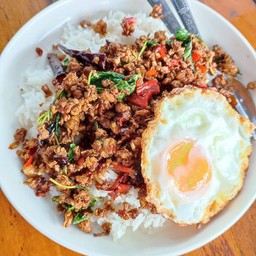 ข้าวผัดกะเพราแอฟริกา หมูสับ