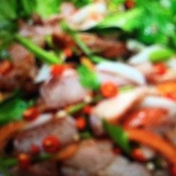 ข้าว+ยำไก่ย่าง