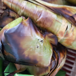 ข้าวเหนียวย่างใส้เผือก