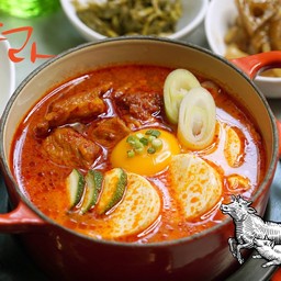 제육순두부찌개 Jeyuk Sundubujjigae Pork Soft Bean Curd Stew_S9-2