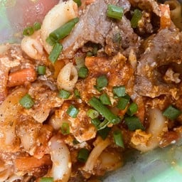 ผัดมักกะโรนีเนื้อ