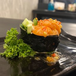 แซลมอนแซ่บ Salmon Zaab