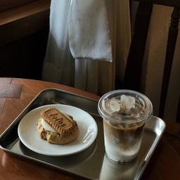 Iced Latte Smore Cookies