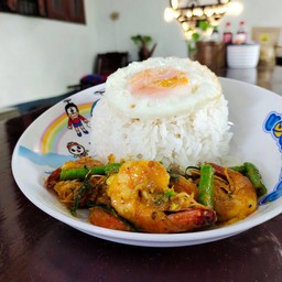 ผัดเผ็ดกุ้งเมืองคอน+ไข่ดาว