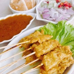 บอมบอม หมูสะเต๊ะ