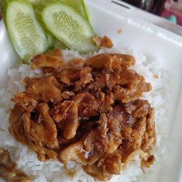 ข้าวไก่กระเทียม