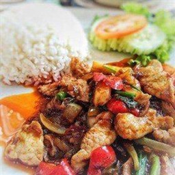 ผัดพริกเผาราดข้าว