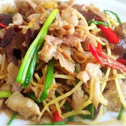 ผัดขิงเป็นกับ