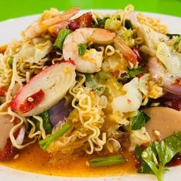 ก๋วยเตี๋ยวไก่ตุ๋น& ยำนะจ๊ะ
