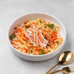 สปาเก็ตตี้ไวท์ซอส สไปซี่ปูอัดไข่กุ้ง