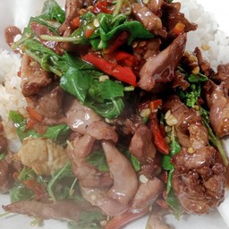 กระเพรา เครื่องใน