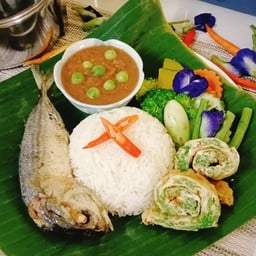 ชุดข้าว น้ำพริก ปลาทู ไข่ชะอม