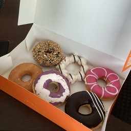 Dunkin' ปตท.เจ้าคุณทหาร