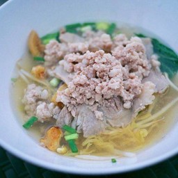 ก๋วยเตี๋ยวหมู น้ำใส