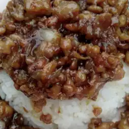 ข้าวหมูสับผัดหวาน