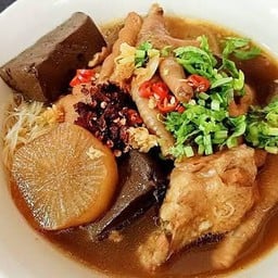 ข้าวมันไก่ ก๋วยเตี๋ยวไก่หน้าเซนโยบางนา