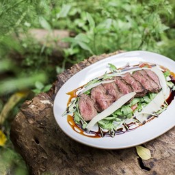 Aus 270 days Slice Tenderloin Rocket Balsamic Salad