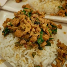 ข้าวเหนียวหมูย่าง